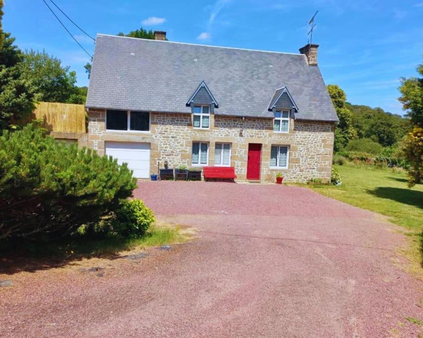 Maison En Pierre Au Milieu Du Bocage Coulouvray-Boisbenâtre Exteriér fotografie